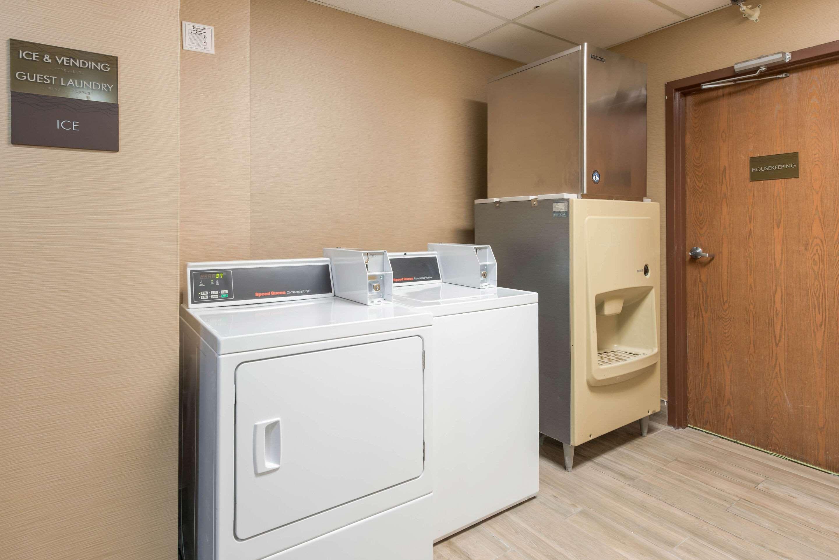 Comfort Inn Grove City - Columbus South Екстер'єр фото